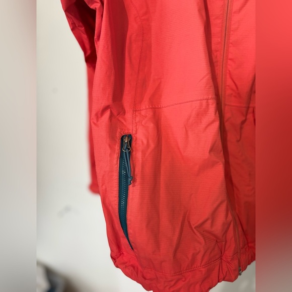 The North Face Red Windbreaker Jacket - Size Large - Picture 4 of 7